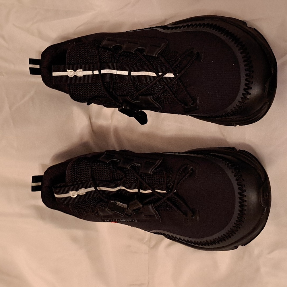 On Cloud Cloudaway Womens size 8 in all black